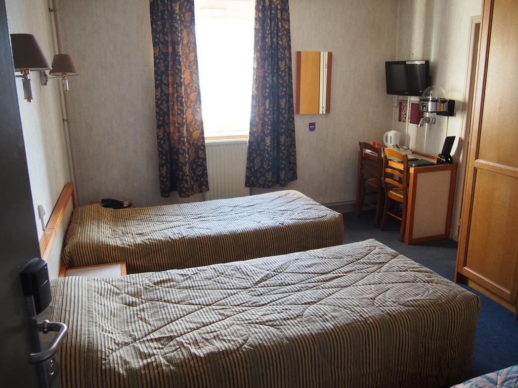 Hotel Val Saint Hilaire جيفيه الغرفة الصورة